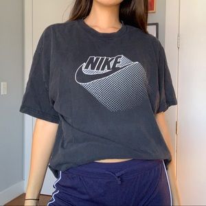 VINTAGE OVERSIZED THRIFTED NIKE TEE